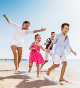 Cembra TravelProtect Familie Strand
